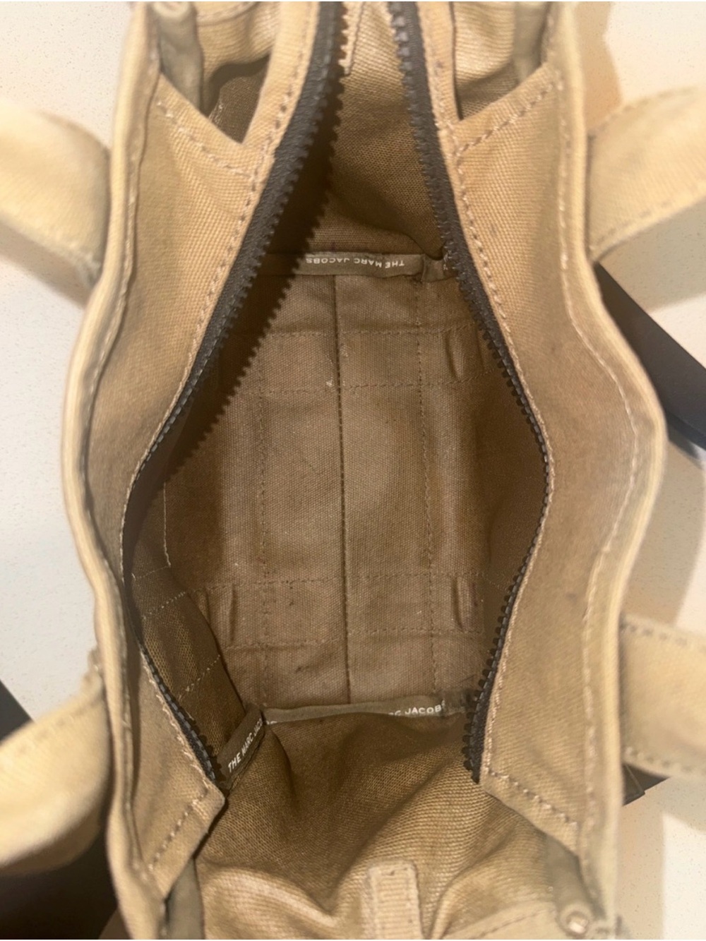 Marc Jacobs Canvas Tote Bag in Olive - Picture 6 of 7